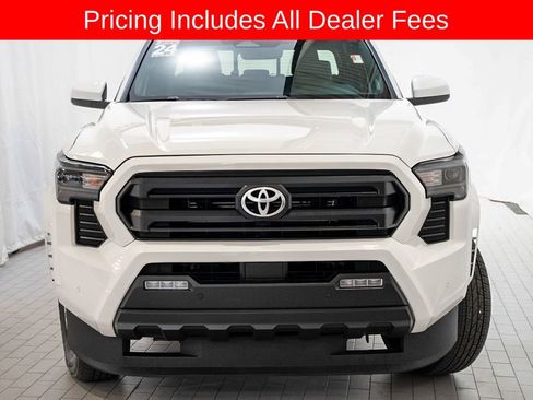 Certified 2024 Toyota Tacoma SR5 AWD/4WD image 2
