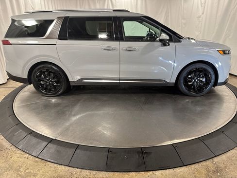 Used 2024 Kia Carnival SX Prestige FWD image 13