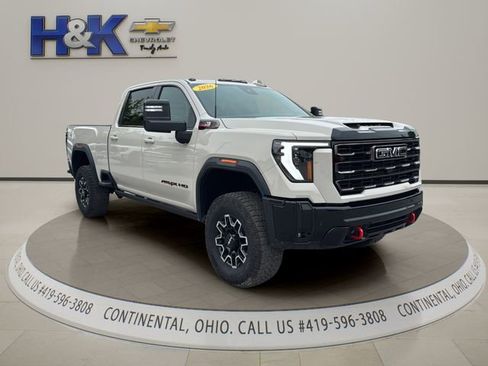 Used 2026 GMC Sierra 2500 AT4X w/ LPO, Black Badging Package AWD/4WD image 1
