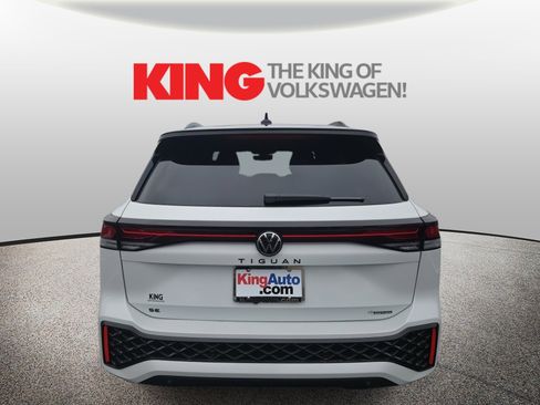 New 2026 Volkswagen Tiguan SE R-Line image 4