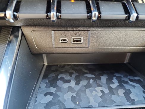 New 2025 GMC Canyon Elevation w/ Convenience Package image 14