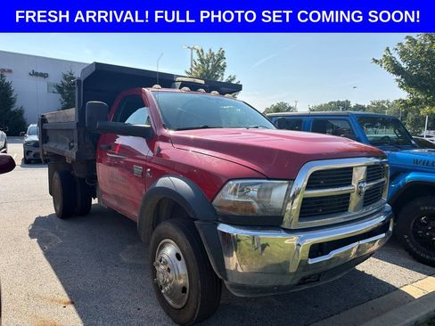 Used 2012 RAM 5500 4x4 Regular Cab w/ PWR & Remote Entry Group image 2