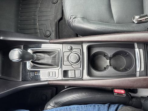 Used 2017 MAZDA MAZDA3 Grand Touring image 25