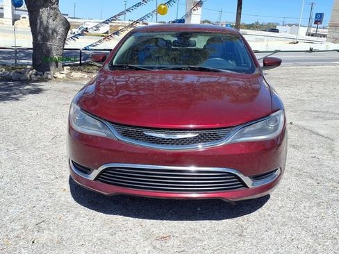 Used 2016 Chrysler 200 Limited FWD image 2