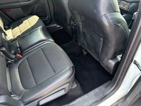 Used 2023 Ford Escape ST-Line Select AWD/4WD image 17