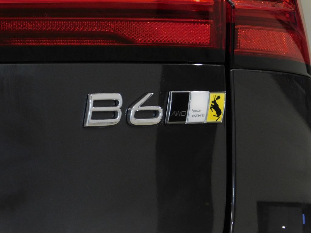 Used 2022 Volvo V90 B6 Cross Country AWD/4WD image 63