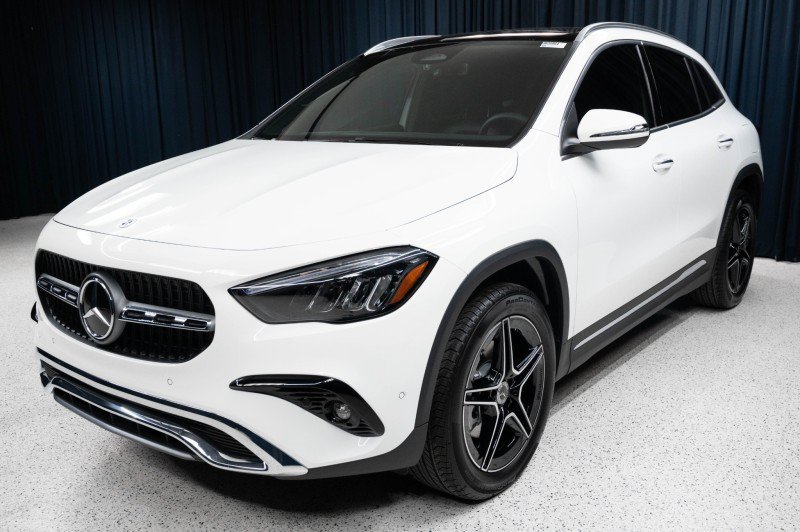 New 2026 Mercedes-Benz GLA 250 4MATIC image 1