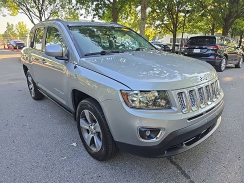 Used 2017 Jeep Compass High Altitude FWD image 2