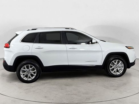 Used 2015 Jeep Cherokee Latitude image 6