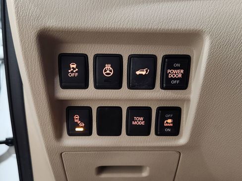 Used 2016 Nissan Pathfinder Platinum image 44