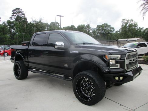 Used 2017 Ford F150 XLT w/ Equipment Group 302A Luxury AWD/4WD image 10