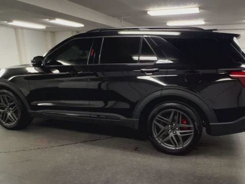Used 2025 Ford Explorer ST w/ Sun And Sound Package AWD/4WD image 6