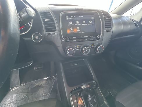 Certified 2017 Kia Forte S w/ S Technology Package image 24