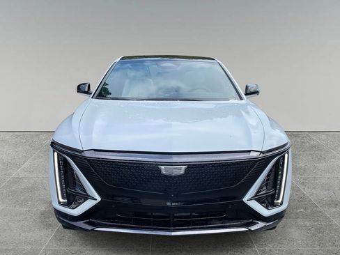 New 2026 Cadillac Lyriq Sport image 8