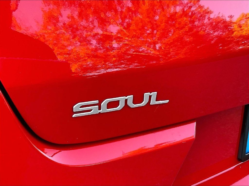 Used 2023 Kia Soul LX FWD image 27