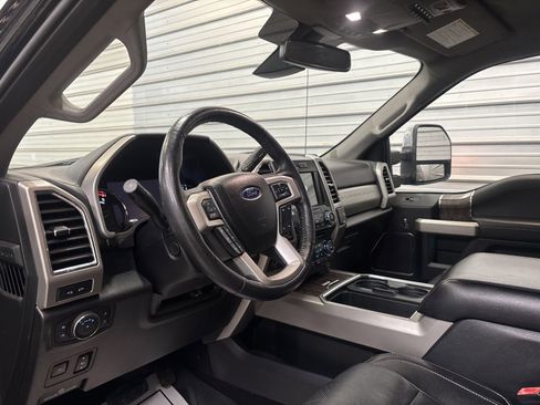 Used 2018 Ford F250 Lariat w/ Lariat Ultimate Package image 10