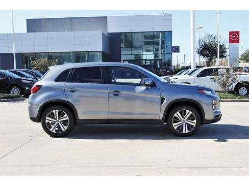 Used 2021 Mitsubishi Outlander Sport SE image 7