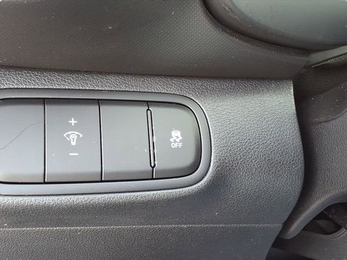 Used 2024 Hyundai Venue SEL image 20