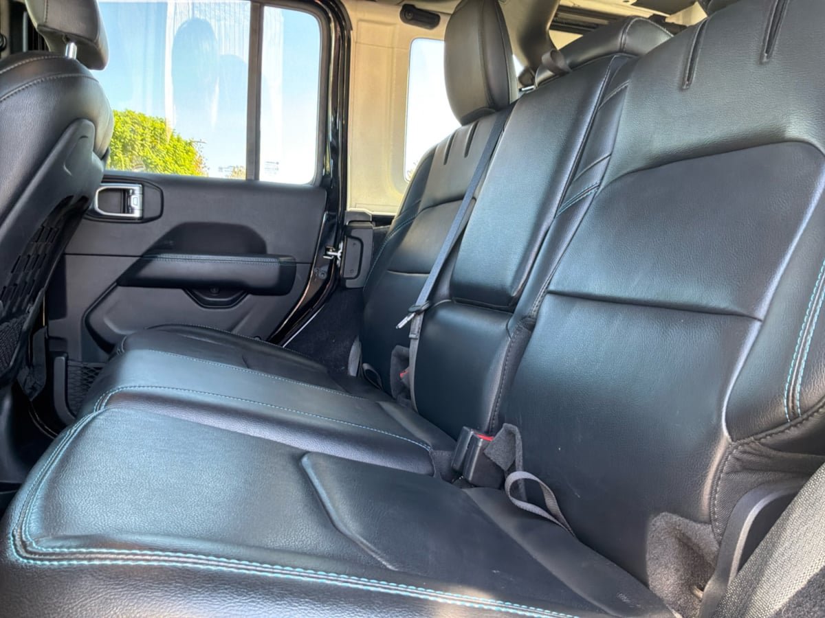 Used 2021 Jeep Wrangler Unlimited Rubicon 4xe w/ Steel Bumper Group AWD/4WD image 19
