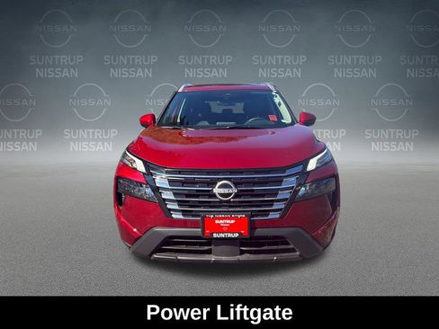 Used 2025 Nissan Rogue SV w/ SV Premium Package FWD image 10