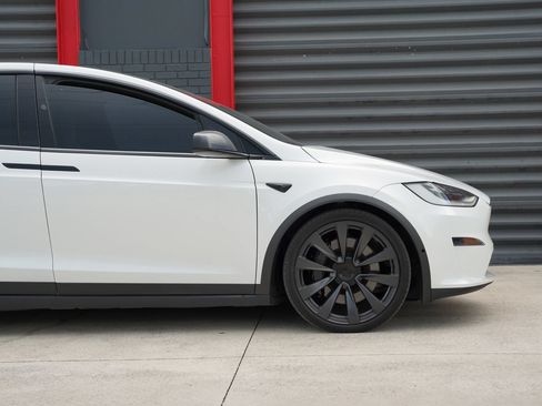 Used 2023 Tesla Model X AWD/4WD image 5