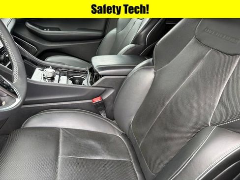 Used 2023 Jeep Grand Cherokee L Overland w/ Luxury Tech Group IV AWD/4WD image 9