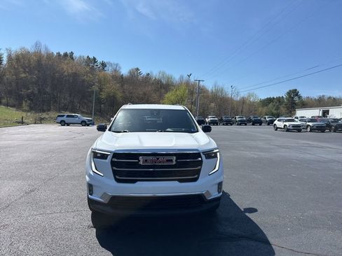 Used 2024 GMC Acadia Elevation AWD/4WD image 3