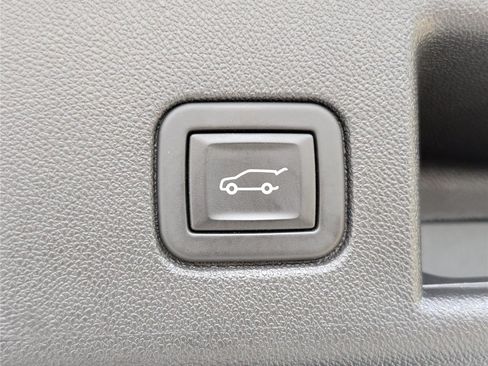 Used 2023 Chevrolet Equinox LT FWD image 14