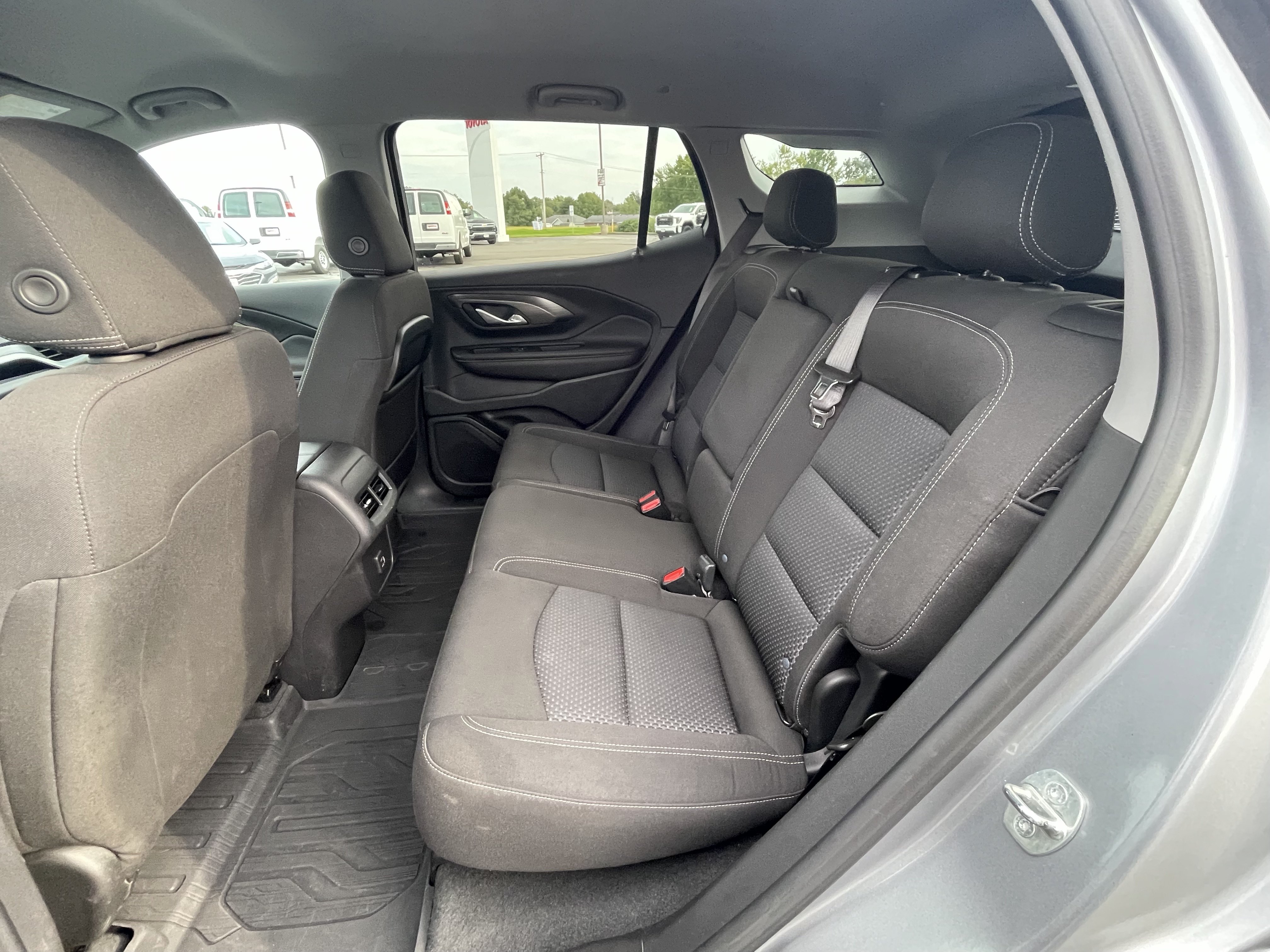 Certified 2023 GMC Terrain SLE w/ Driver Convenience Package AWD/4WD image 13