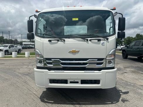 New 2026 Chevrolet Low Cab Forward 6500XD RWD image 8
