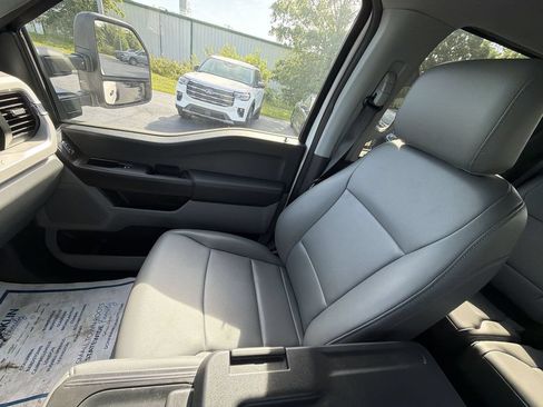Used 2025 Ford F550 4x4 Crew Cab Super Duty image 27