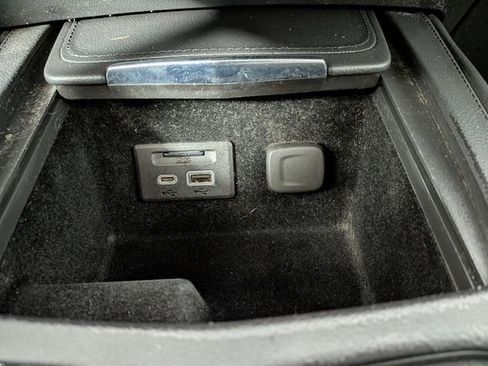 Used 2021 Cadillac XT4 Premium Luxury w/ Cold Weather Package image 10