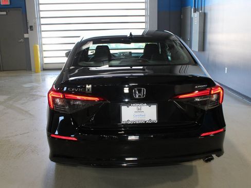 Used 2023 Honda Civic Sport image 38