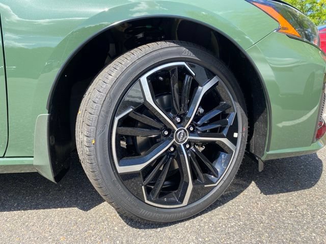New 2026 Nissan Altima 2.5 SR w/ SR Premium Package AWD/4WD image 15