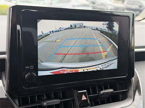 Used 2025 Toyota Corolla LE image 16