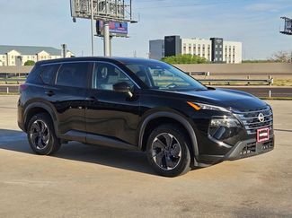 Used 2025 Nissan Rogue SV video 3