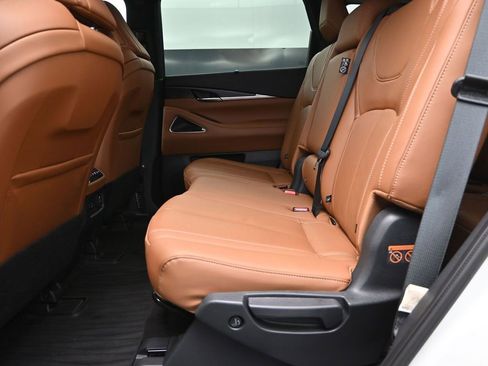 Used 2023 INFINITI QX60 Sensory w/ Vision Package AWD/4WD image 16