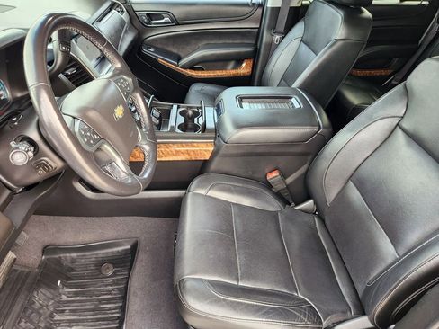 Used 2019 Chevrolet Tahoe Premier RWD image 12