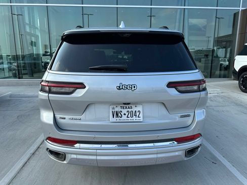 Used 2021 Jeep Grand Cherokee L Overland w/ Luxury Tech Group IV AWD/4WD image 8