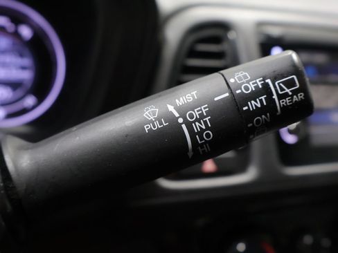 Used 2019 Honda HR-V Sport image 36