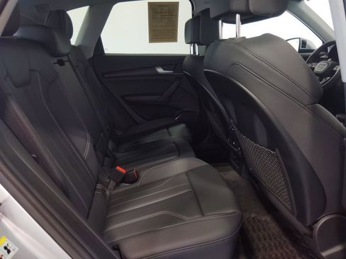 Used 2024 Audi Q5 2.0T Premium w/ Convenience Package image 44