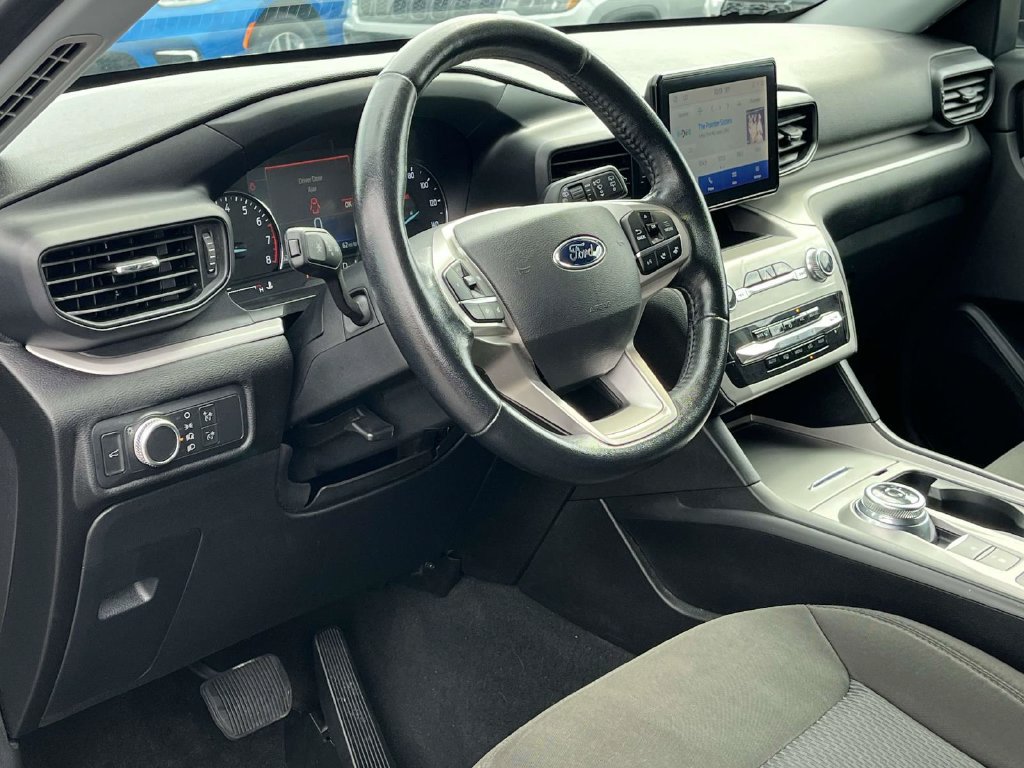 Used 2022 Ford Explorer XLT RWD image 15