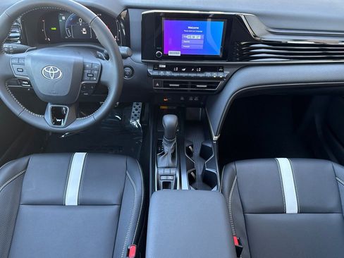 New 2025 Toyota Camry SE w/ Convenience Package image 15