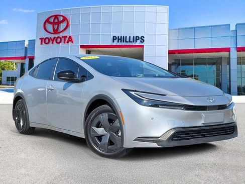 Used 2024 Toyota Prius LE image 1