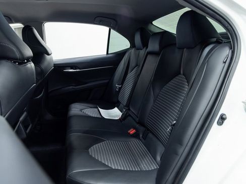 Used 2023 Toyota Camry SE image 23