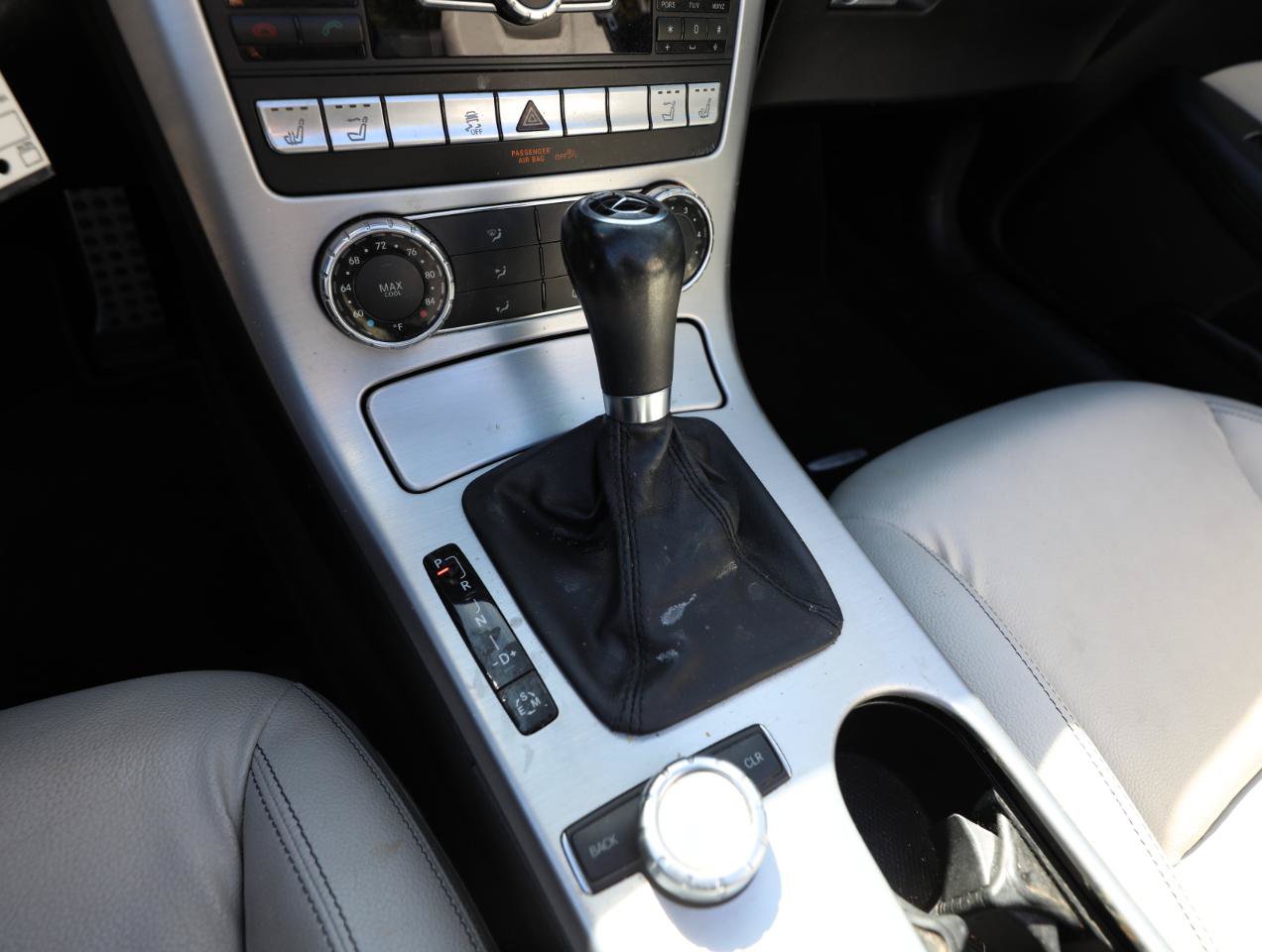 Used 2013 Mercedes-Benz SLK 250 image 19