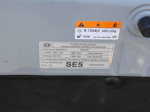 Certified 2024 Hyundai Kona SEL FWD image 36
