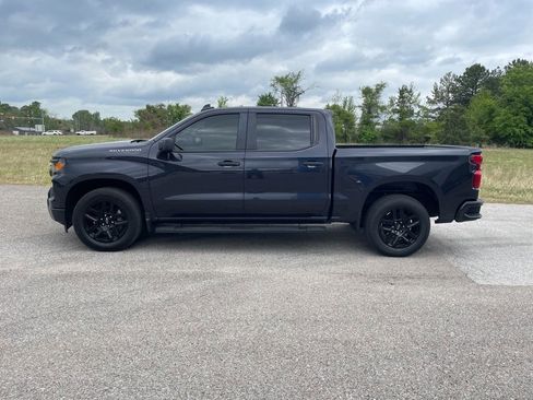 Used 2022 Chevrolet Silverado 1500 Custom image 2