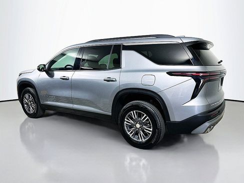 Used 2026 Chevrolet Traverse LT AWD/4WD image 5