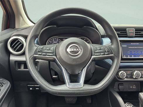 Used 2025 Nissan Versa SV FWD image 19